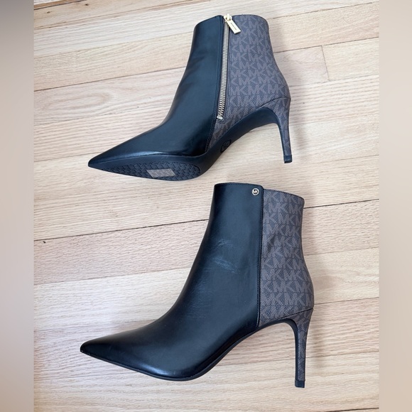 Michael Kors size 7.5 Alina Flex Leather and Logo Ankle Boot black brown heels - Picture 7 of 8